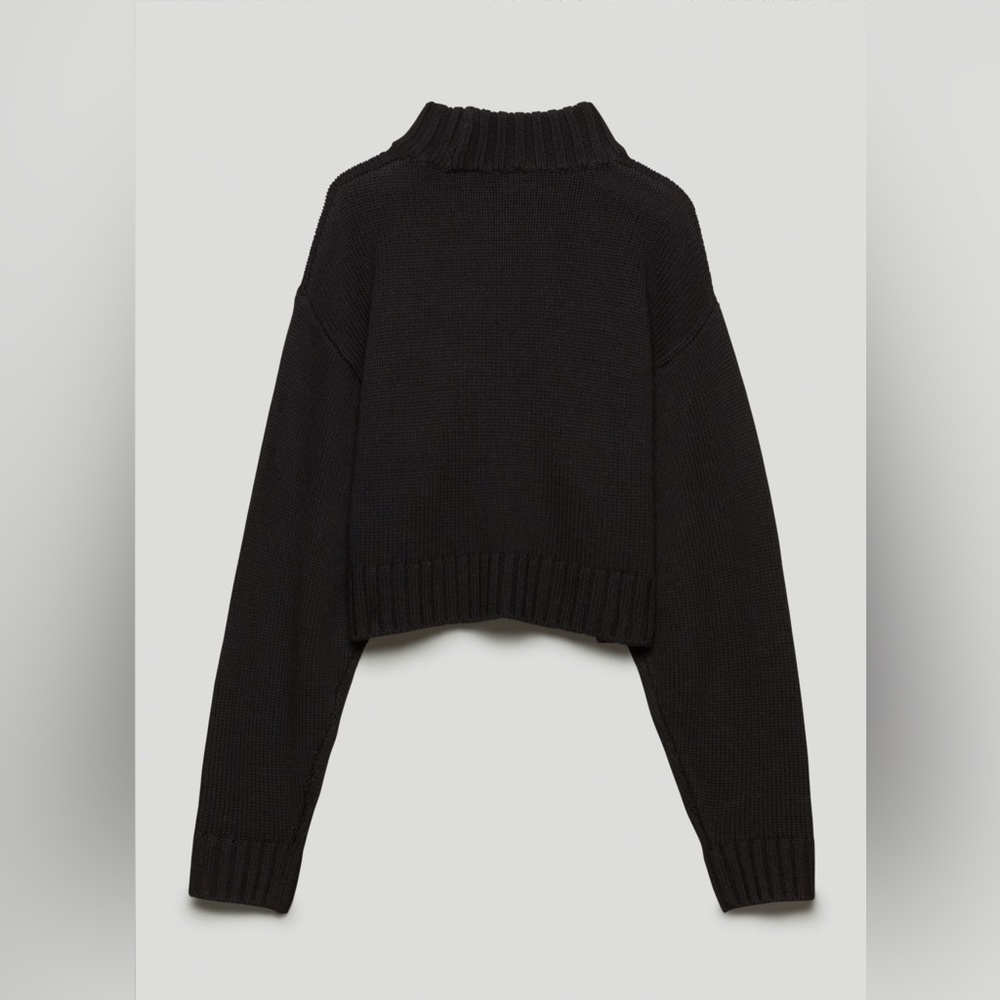 Wilfred “Harper” sweater from Aritzia M-great condition